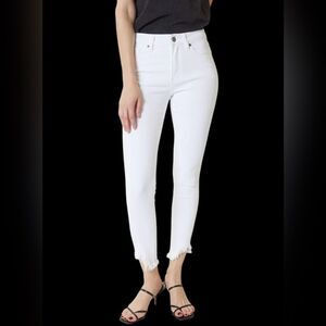 Buckle | Kancan Estilo White Cropped Jeans with Frayed Hem NWOT size 9/28